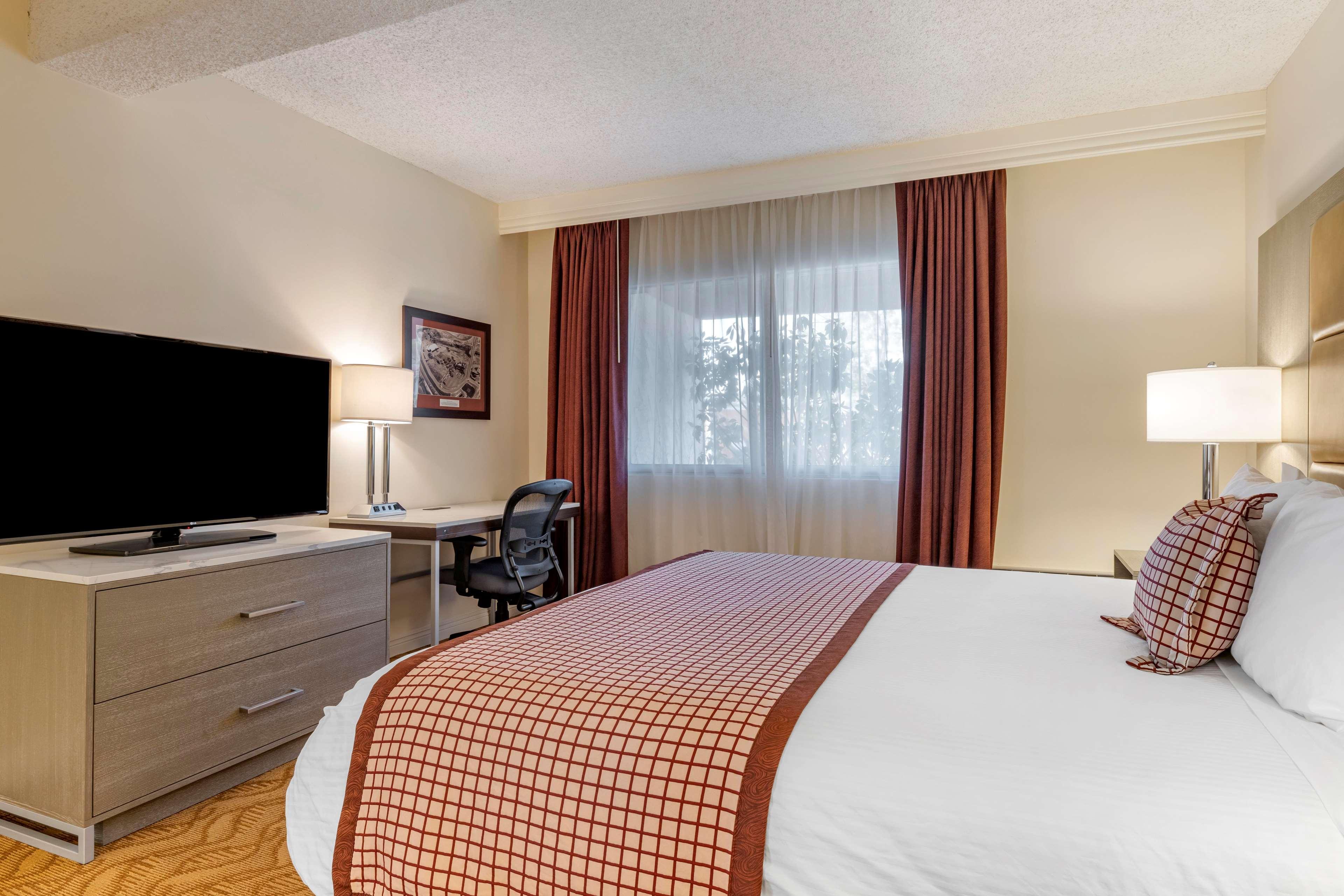 Best Western Plus Thousand Oaks Inn Ngoại thất bức ảnh