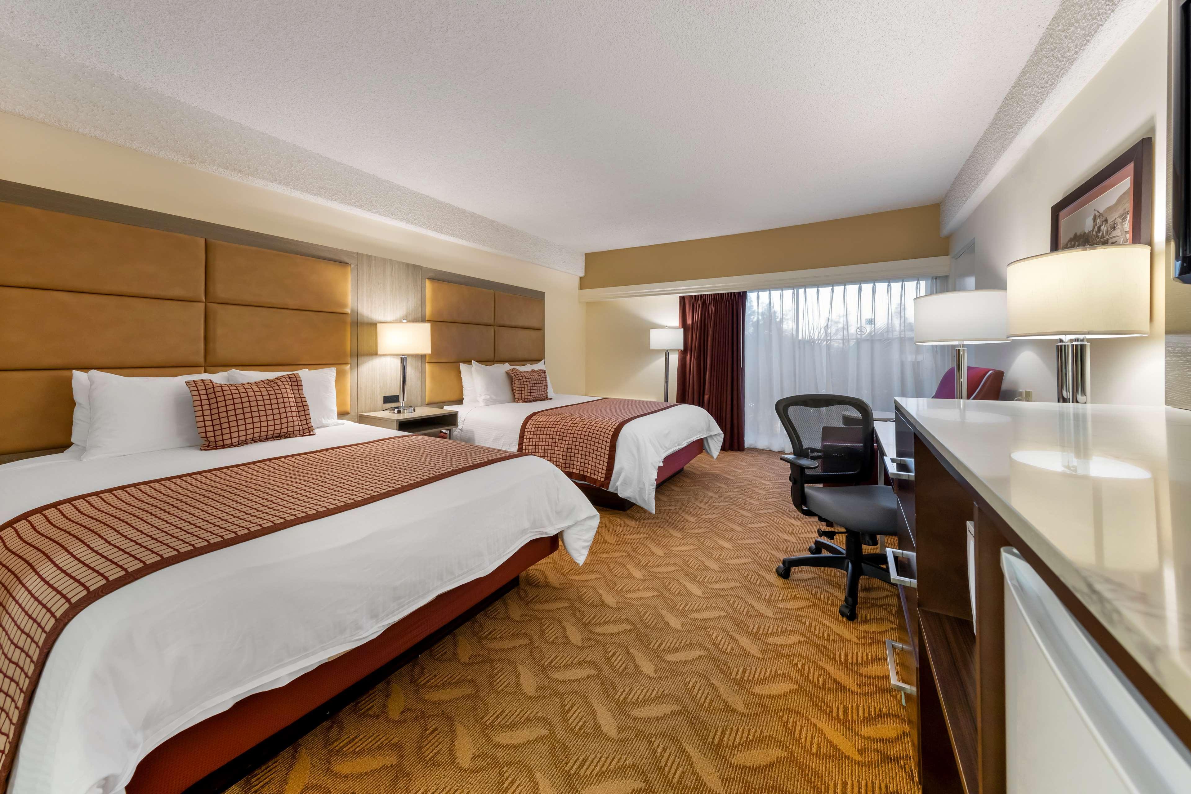 Best Western Plus Thousand Oaks Inn Ngoại thất bức ảnh