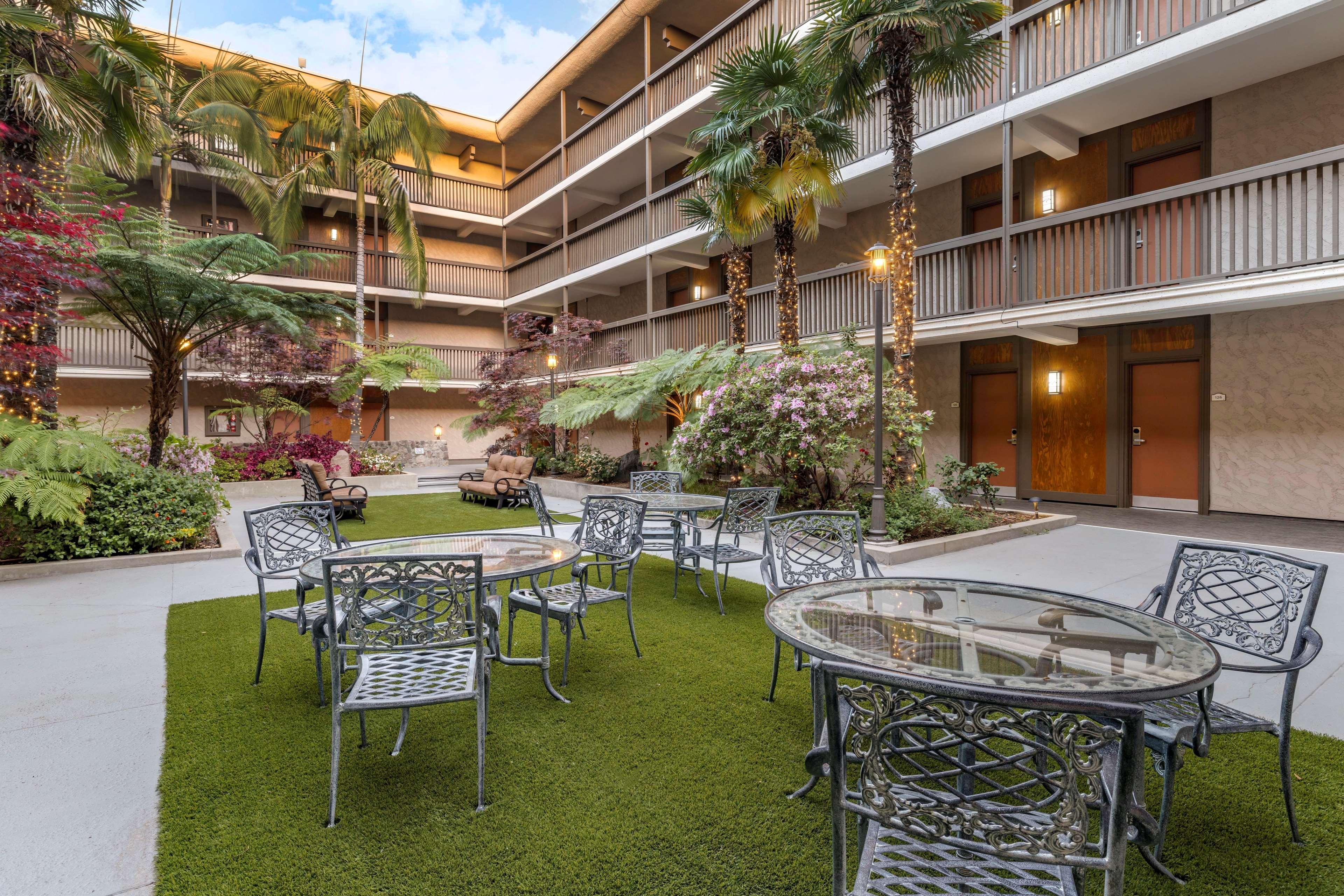 Best Western Plus Thousand Oaks Inn Ngoại thất bức ảnh